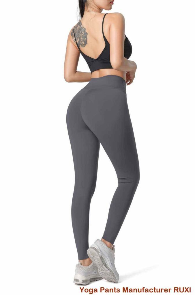 Pantaloni scurti sport pentru femei cu buzunare RUXI r2710