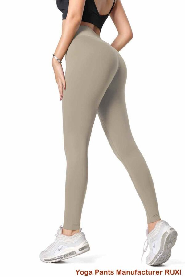 Sutien sport pentru sânii mici Suport confort RUXI r1569