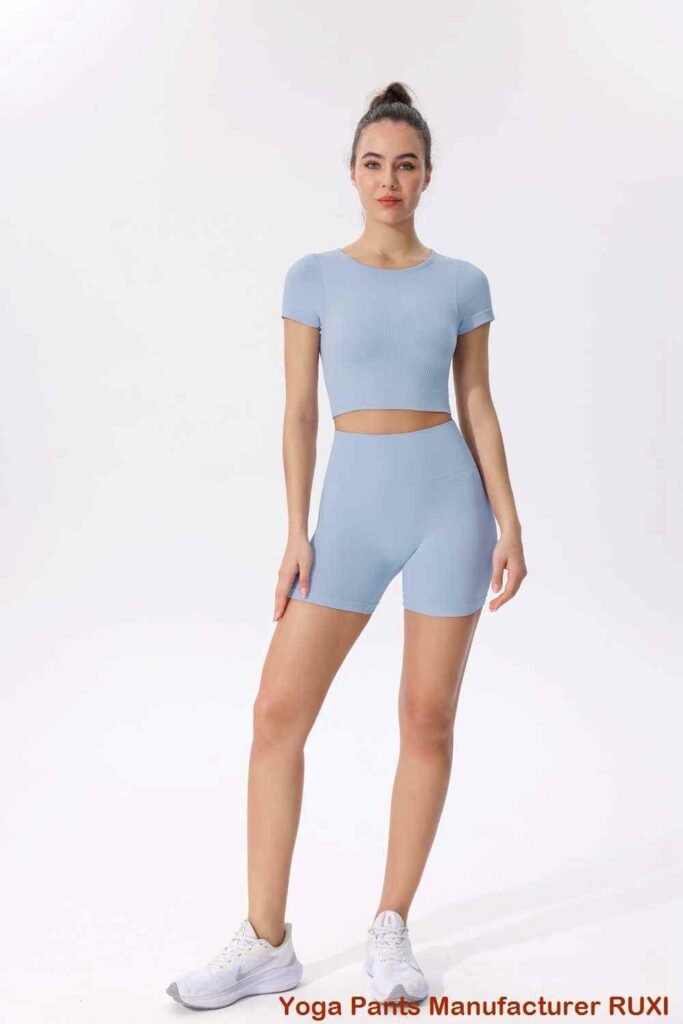 cei mai buni pantaloni scurți de damă cu uscare rapidă