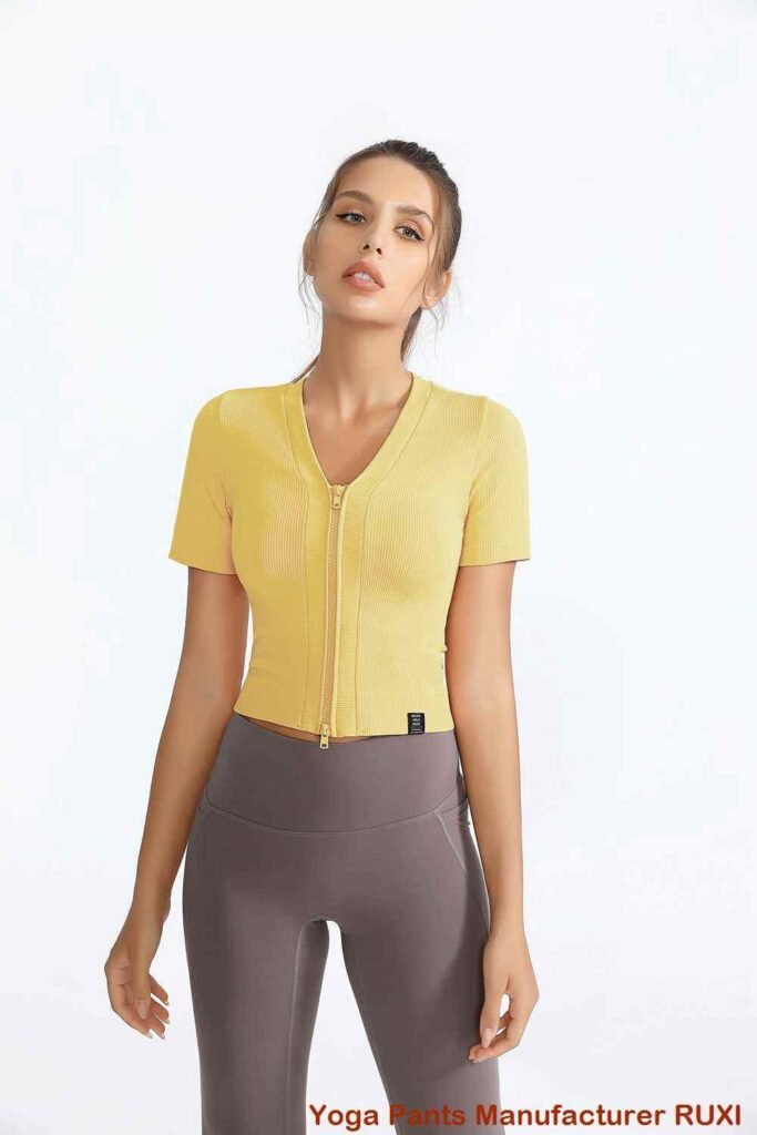 Haine de yoga la prețuri accesibile Elegante Confortabile