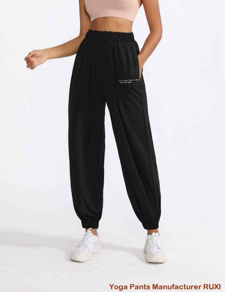 Pantaloni scurti de atletism Academy pentru femei RUXI