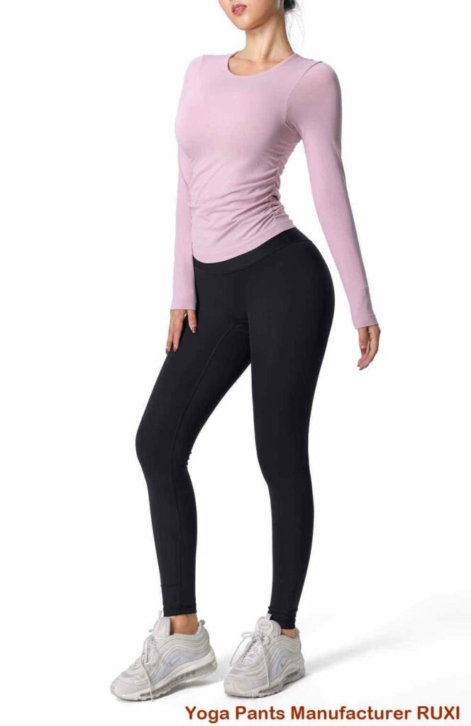 Pantaloni scurti yoga confortabili pentru flexibilitate